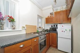 2 bedroom Maisonette...